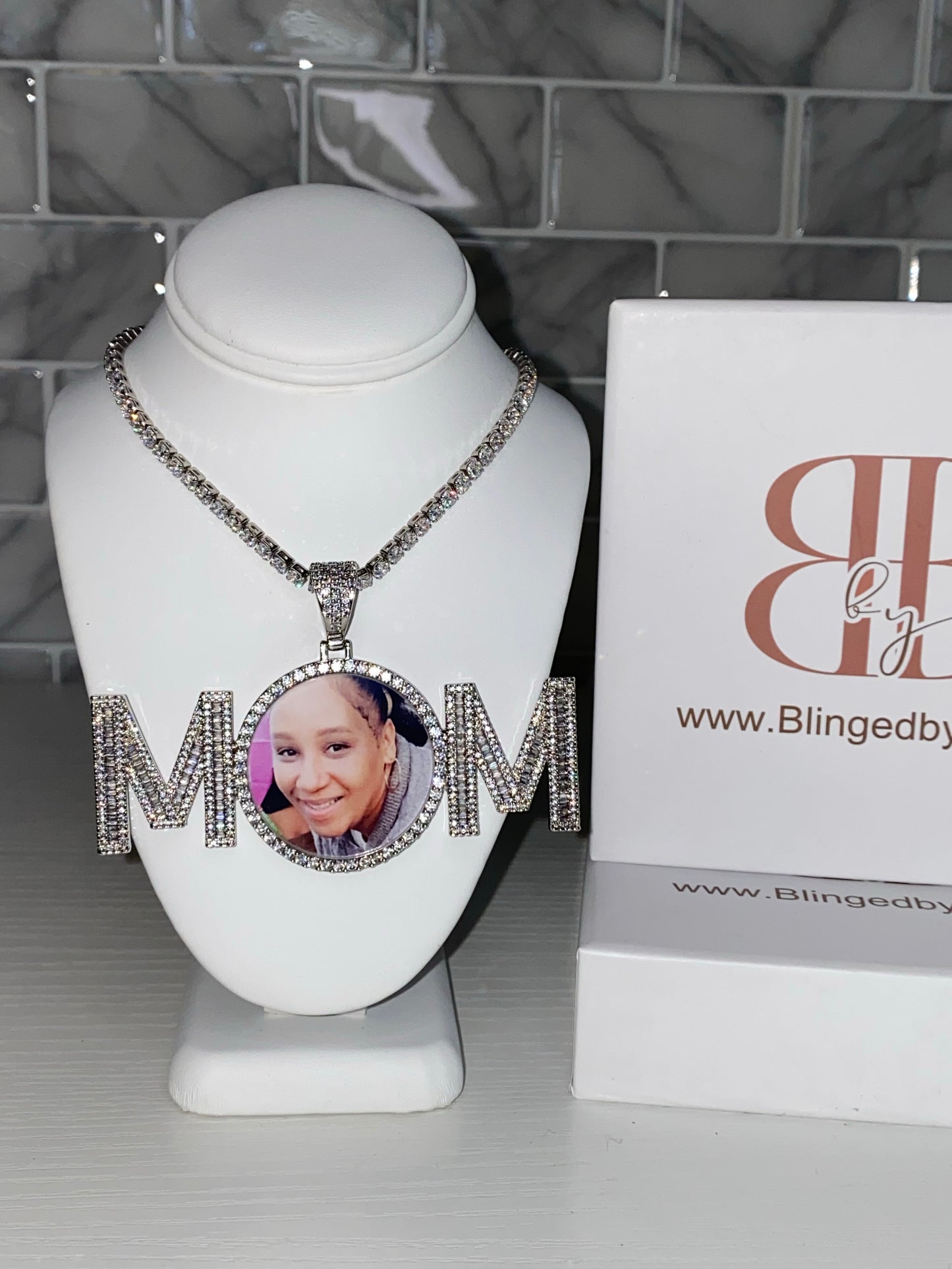 MOM Picture Bling