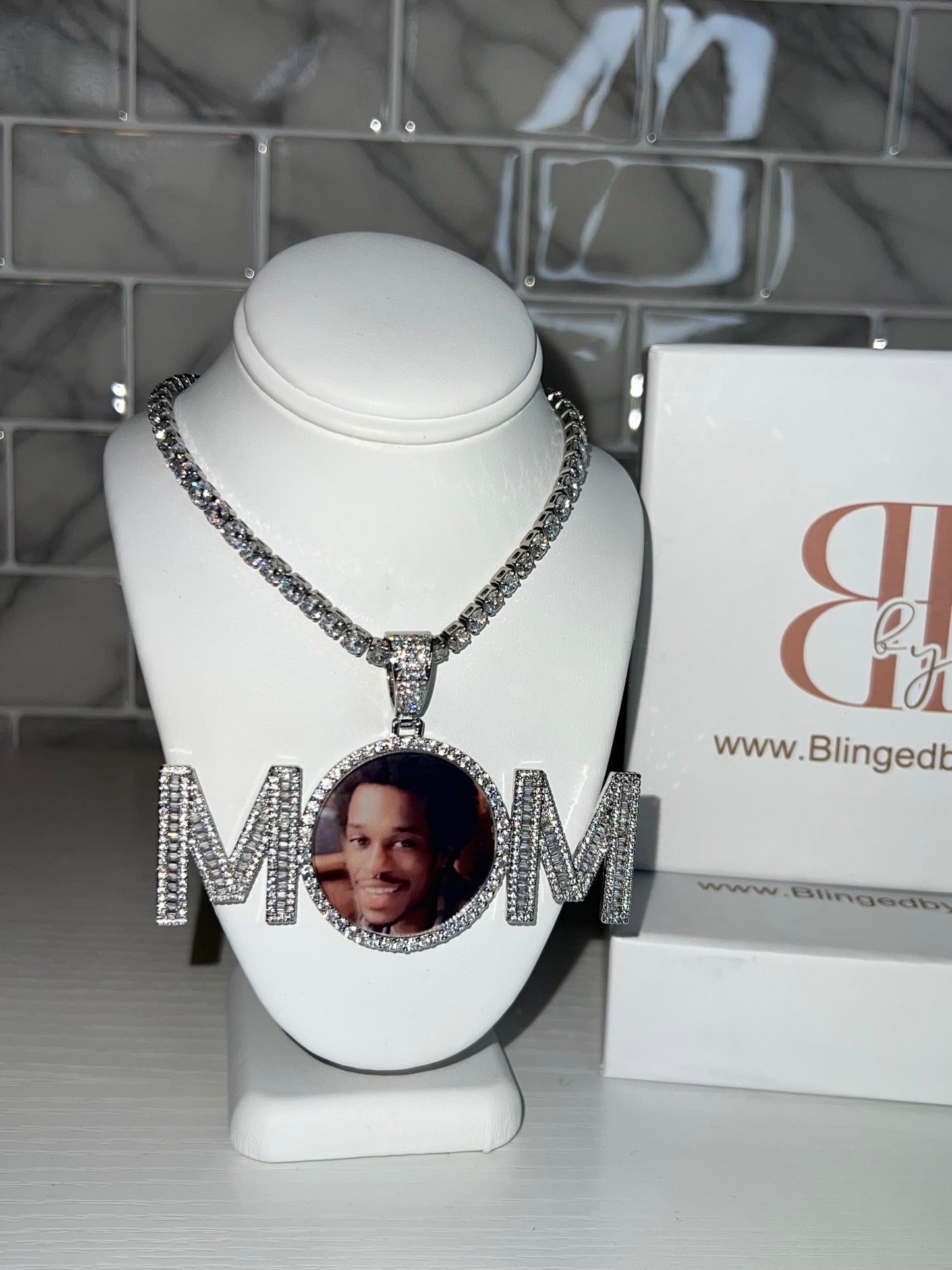 MOM Picture Bling